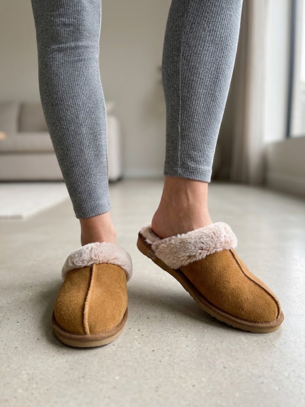 Eddie Bauer Chestnut Suede Faux Fur Lined Center Seam Scuff Slippers Size 9